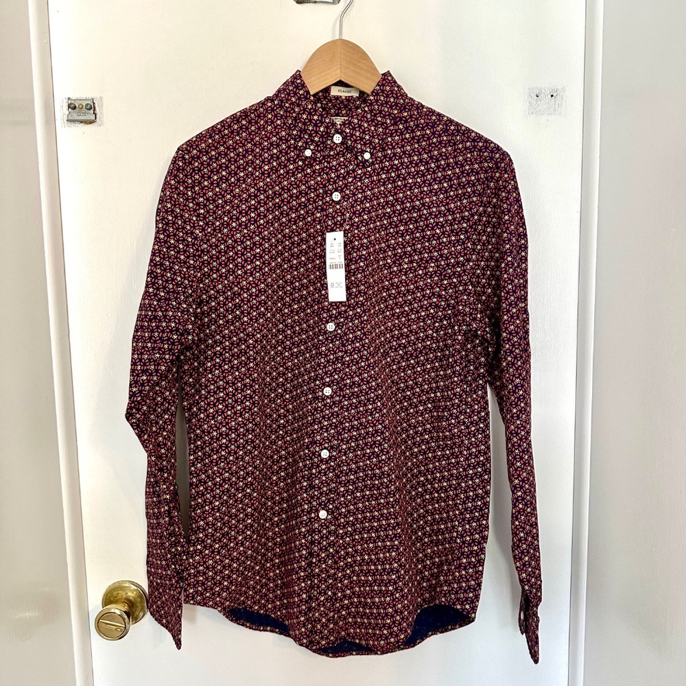 J Crew Men's long sleeve  red/navy pattern shirt (small)